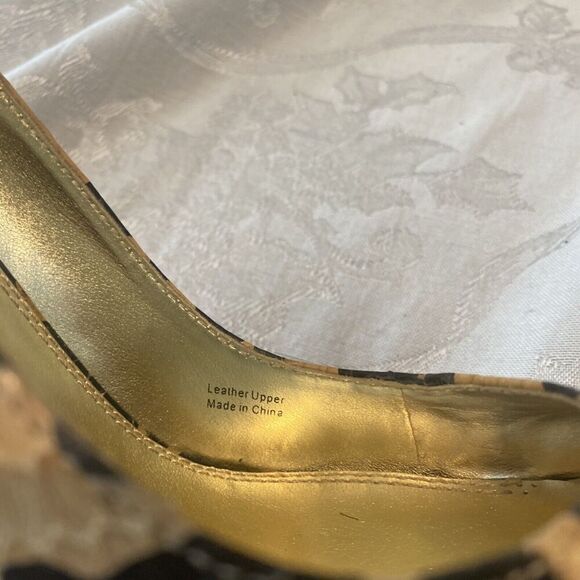 Bebe Textured Animal Print Heels Size 7 - Picture 5 of 9
